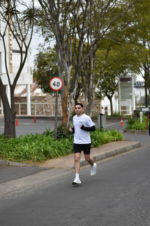 Pre-order: Winter Run Club Tshirt